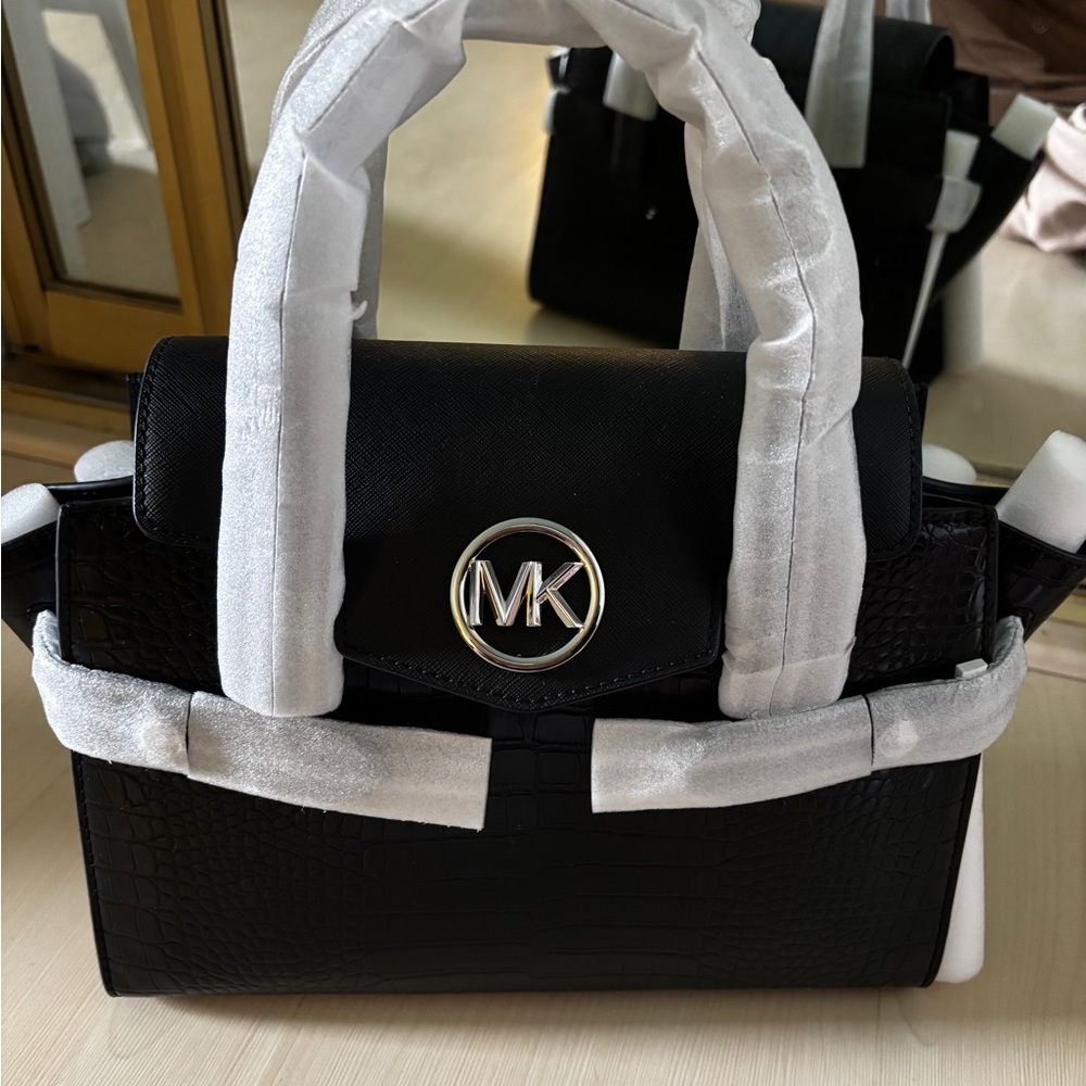 Michael Kors Black and Silver Satchel with Structured Design + matching wallet